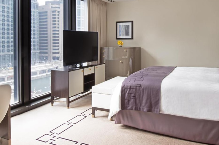 Deluxe Premier River Room at The Langham, Chicago with luxurious furnishings and panoramic river views